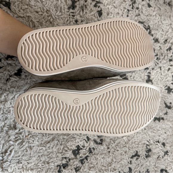 Soft Waves Slip On Platform Sneakers in Green/Grey | 37 - Picture 8 of 10